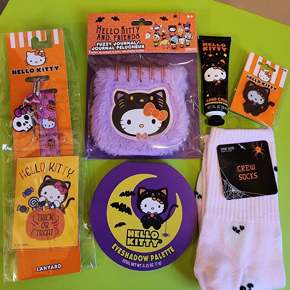 Hello Kitty Halloween bundle